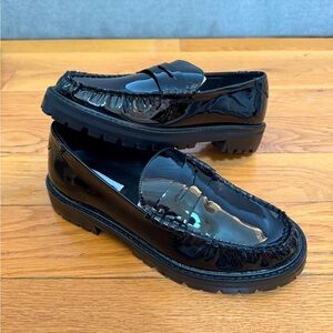 Steve Madden Women’s Black Madelyn Loafer